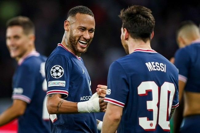 Neymar opgewonden na doelpunt van Messi